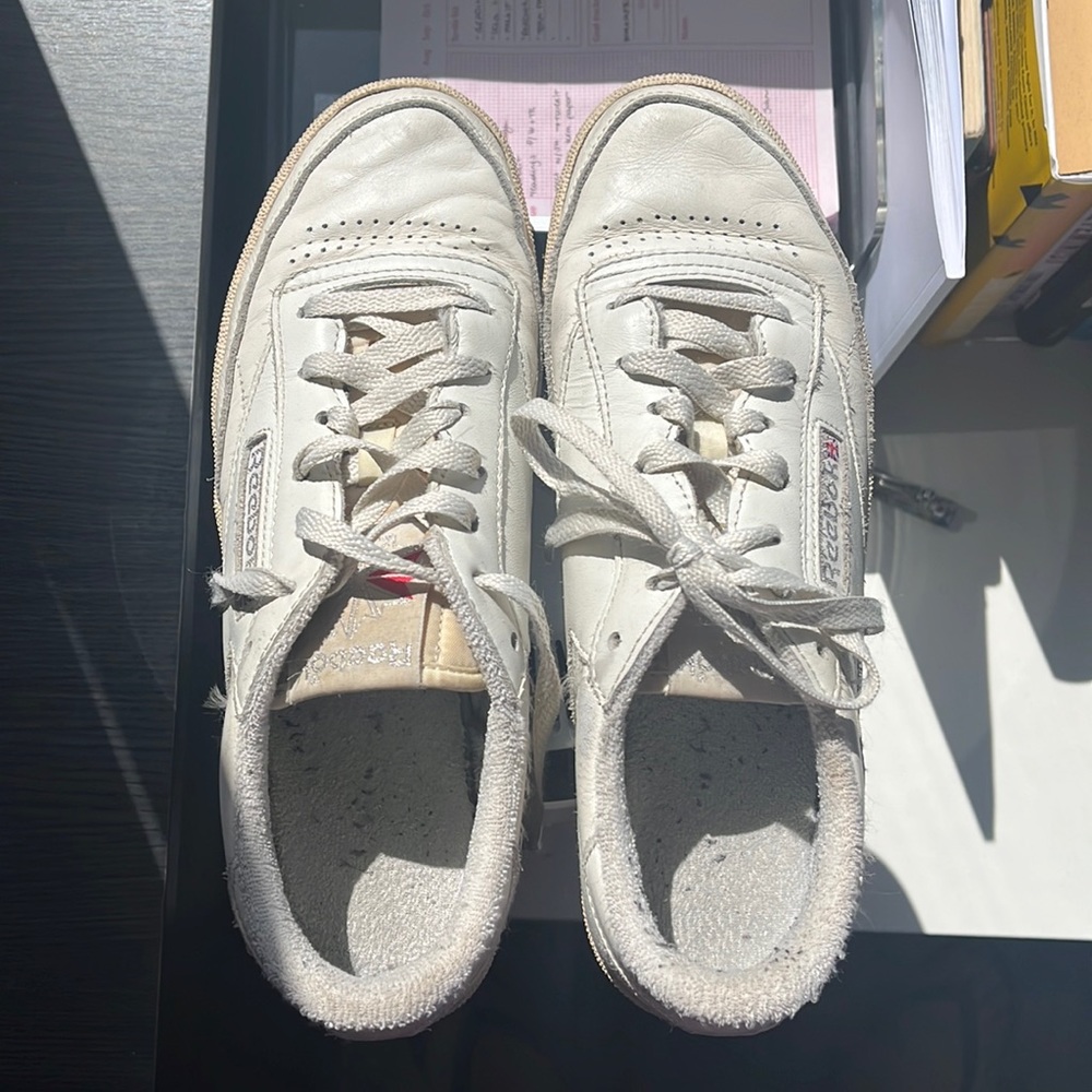 Reebok sneakers size 9